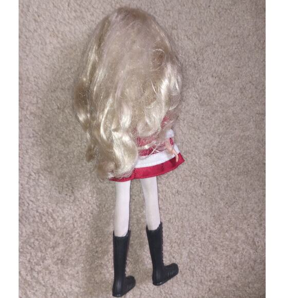 Mga Moxie Girls Doll Christmas - Picture 3 of 3